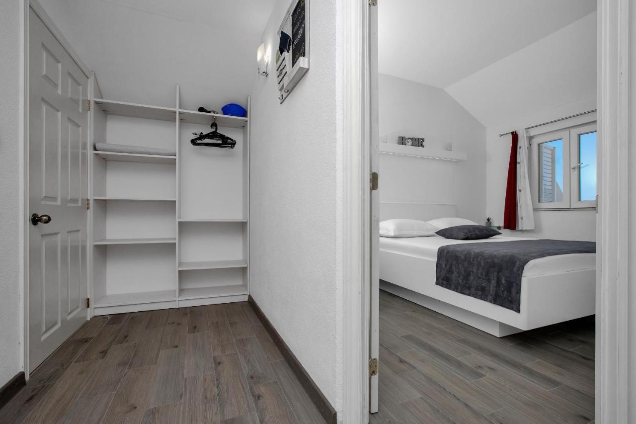 Apartments By The Sea Drasnice, Makarska - 2581 Luaran gambar