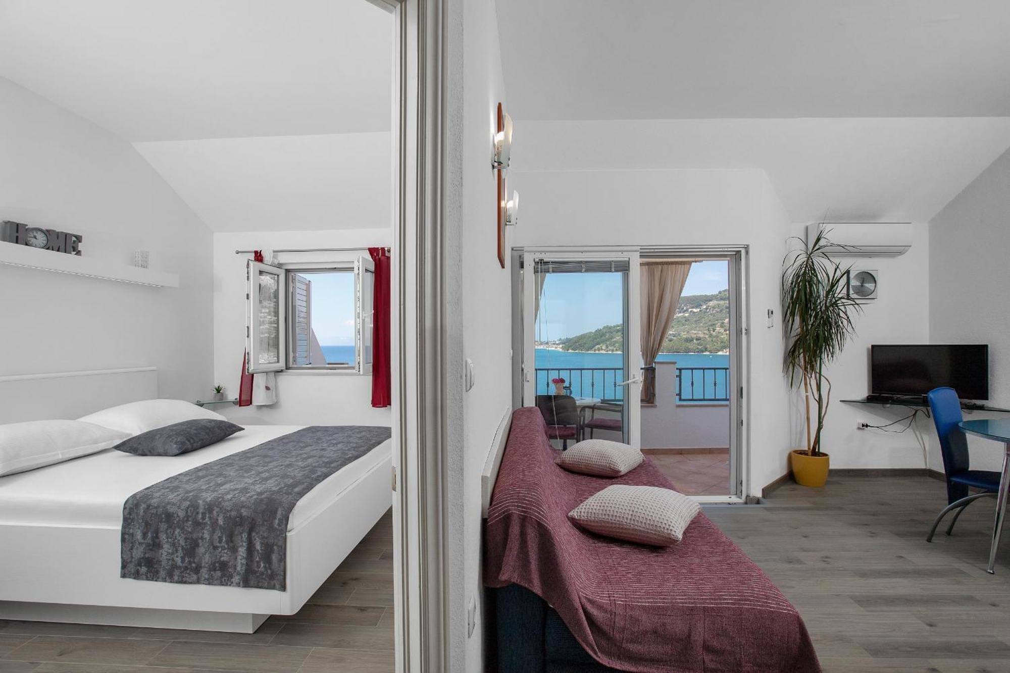 Apartments By The Sea Drasnice, Makarska - 2581 Bilik gambar